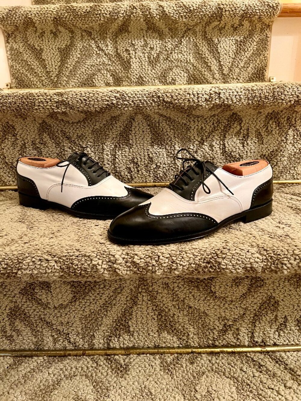 Vintage Men's Church's Prima Class Black & White Wingtip Oxford Shoes Size 8.5 M
